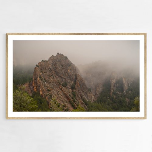Falaises dans la brume, Sainte Victoire, France